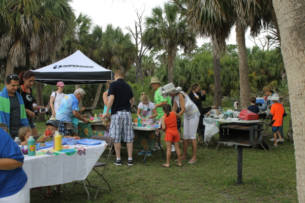 Nationwide Title Clearing Children's Art Tent at Island Earth Days Event 2013